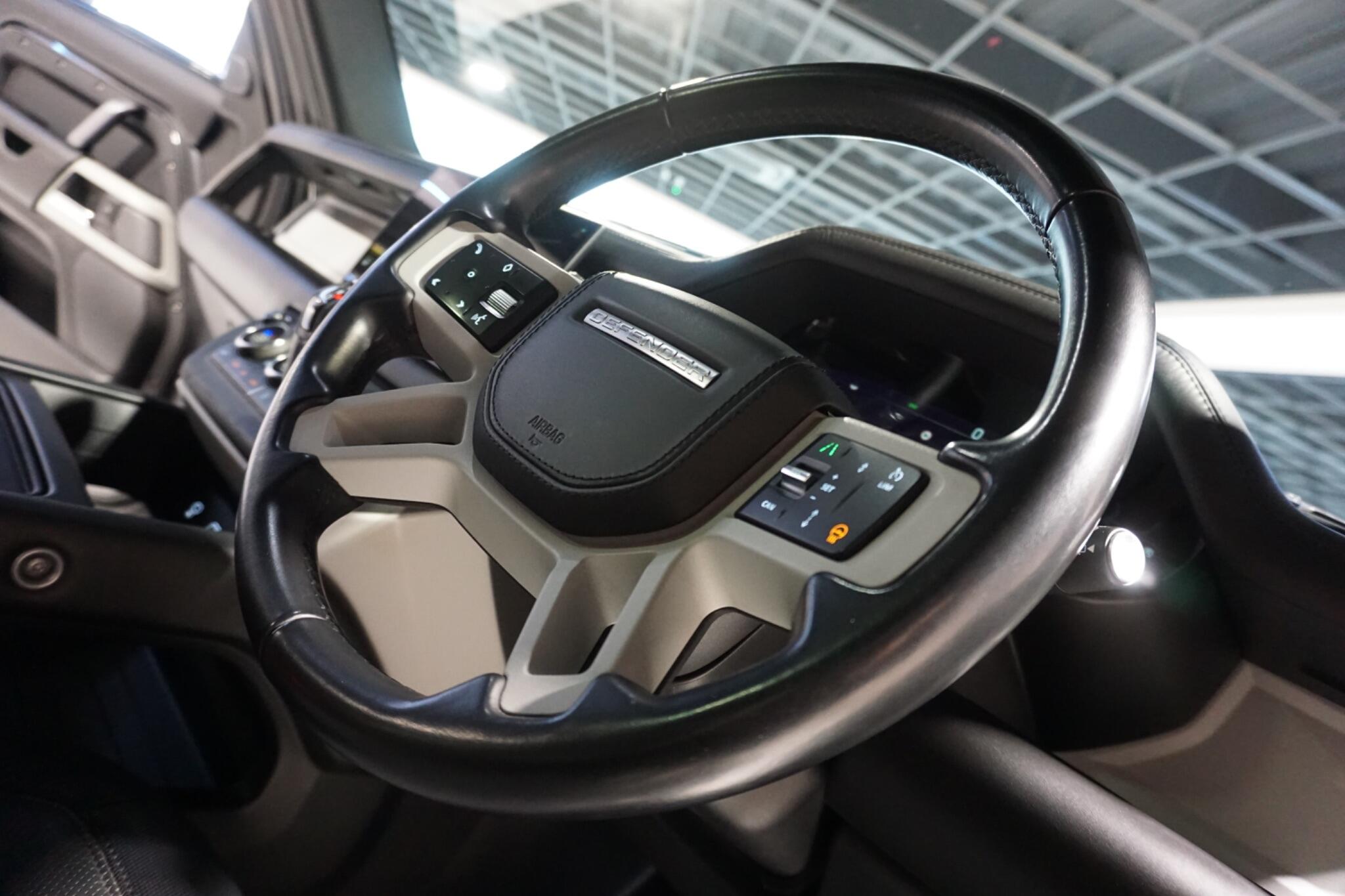 Land Rover Defender 110 3.0 D300 MHEV X-Dynamic HSE SUV 5dr Diesel Auto 4WD Euro 6 (s/s) (300 ps)